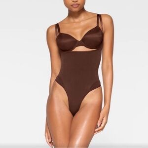SKIMS open bust thong spandex thinning spanx size small